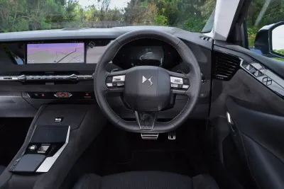 DS 4